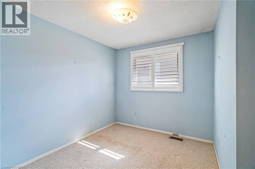 35 IVANHOE Road — photo 19 of 40