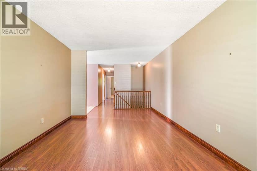 35 IVANHOE Road, Brantford, photo 8