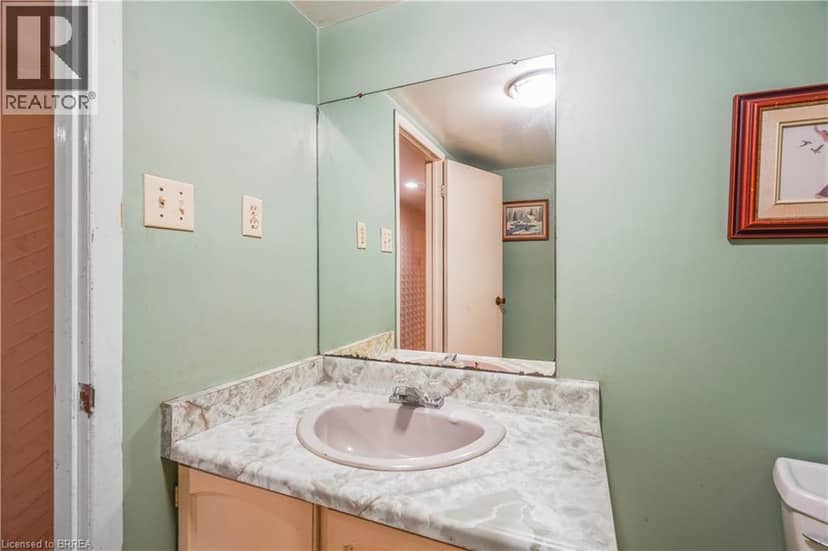35 IVANHOE Road — photo 33 of 40