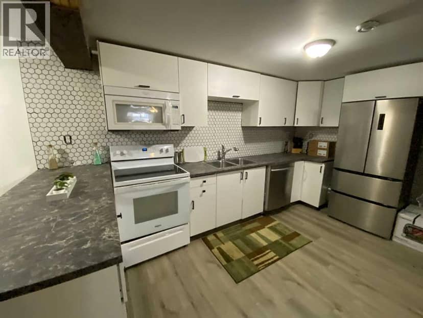 535 2A Avenue W — photo 20 of 30