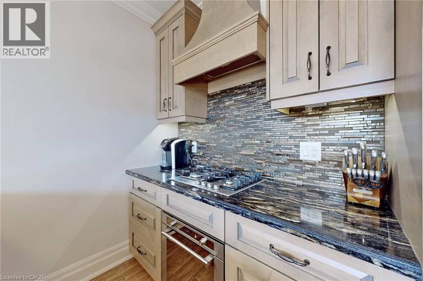 397 KING Street W Unit# 108 — photo 9 of 40