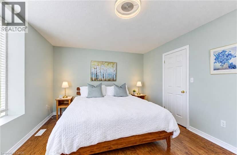 410 SANDY COVE Crescent — photo 26 of 40