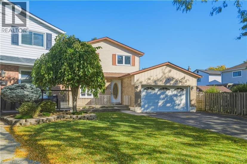 154 MEMORIAL Avenue, Hamilton, photo 2