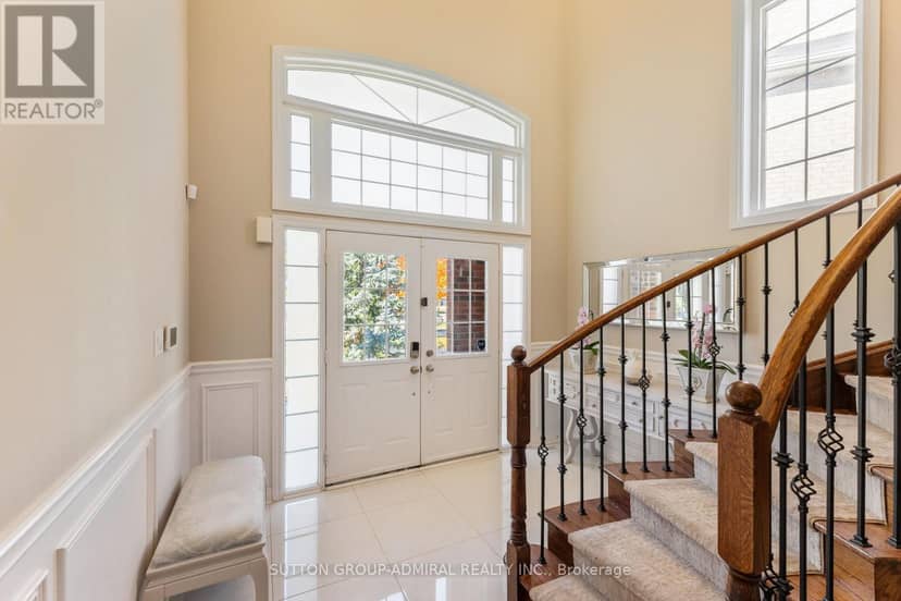 55 Maverick Crescent — photo 9 of 40