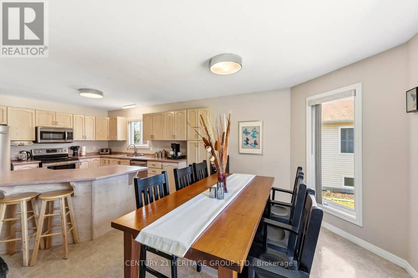 27 Creek Drive — photo 14 of 40