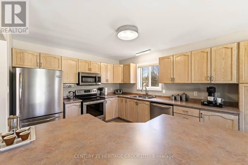 27 Creek Drive — photo 17 of 40