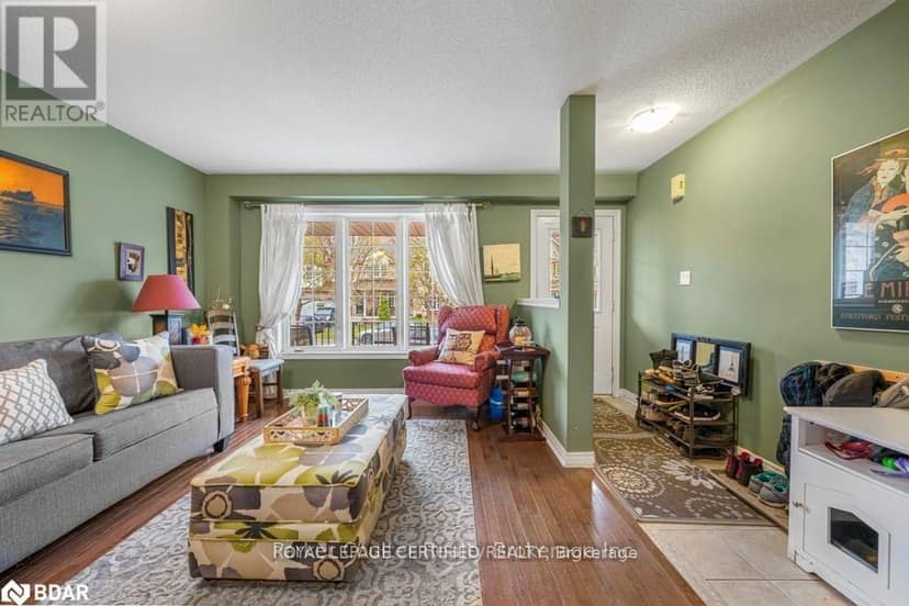133 Thrushwood Drive, Barrie, photo 7