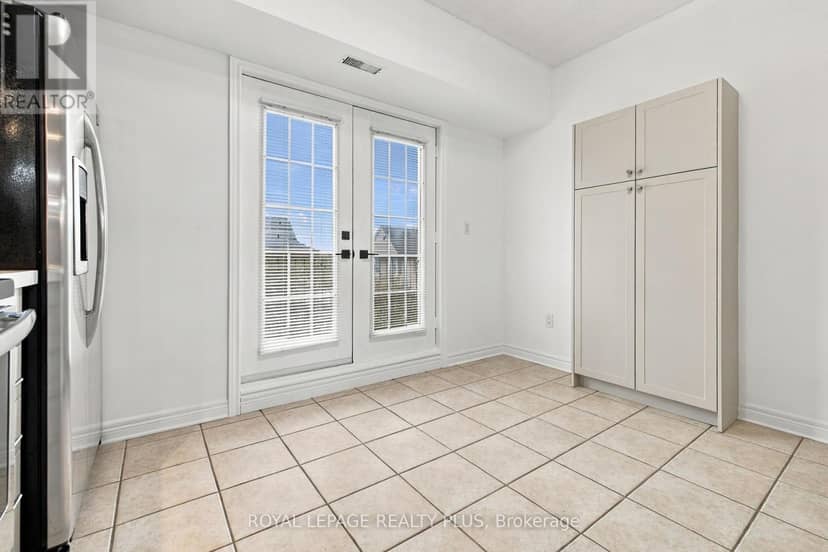406 - 4006 Kilmer Drive — photo 10 of 22