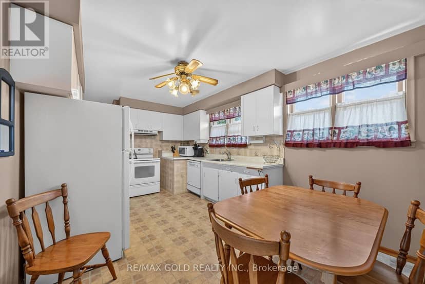 27 Alderbury Crescent — photo 19 of 40