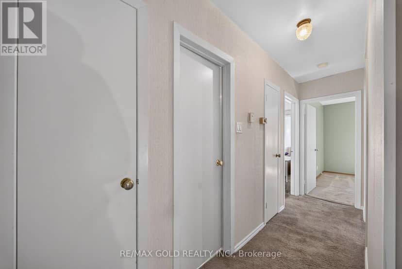 27 Alderbury Crescent — photo 22 of 40