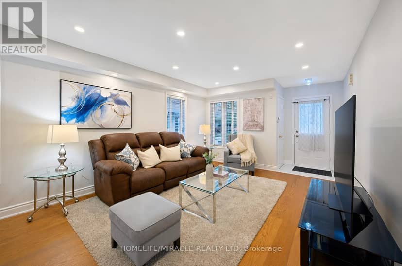 54 Starhill Crescent, Brampton, photo 4
