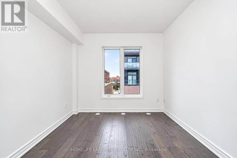 714 - 10 Laidlaw Street — photo 9 of 27