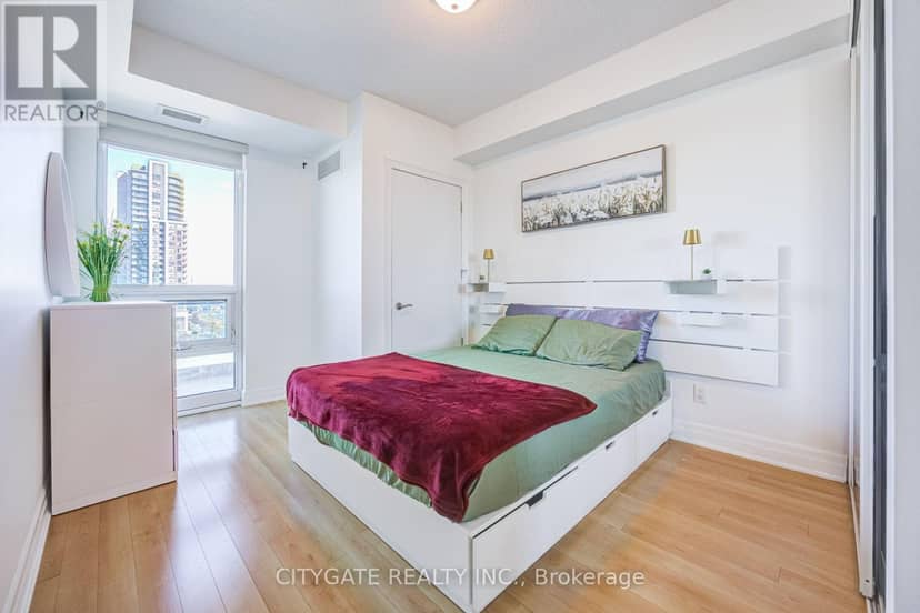 809 - 100 John Street — photo 12 of 38