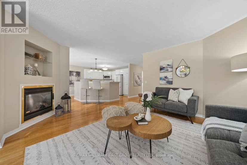 47 Springwood Crescent — photo 10 of 39