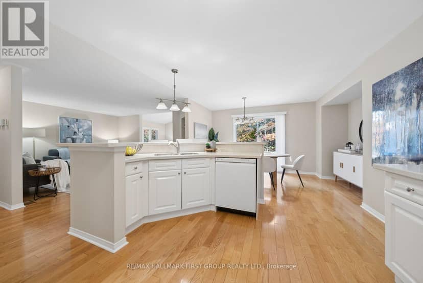 47 Springwood Crescent — photo 20 of 39