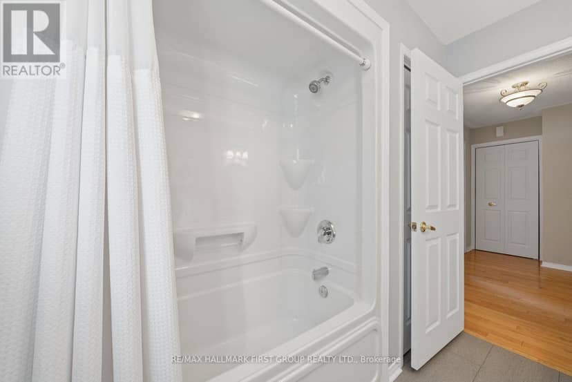 47 Springwood Crescent — photo 30 of 39