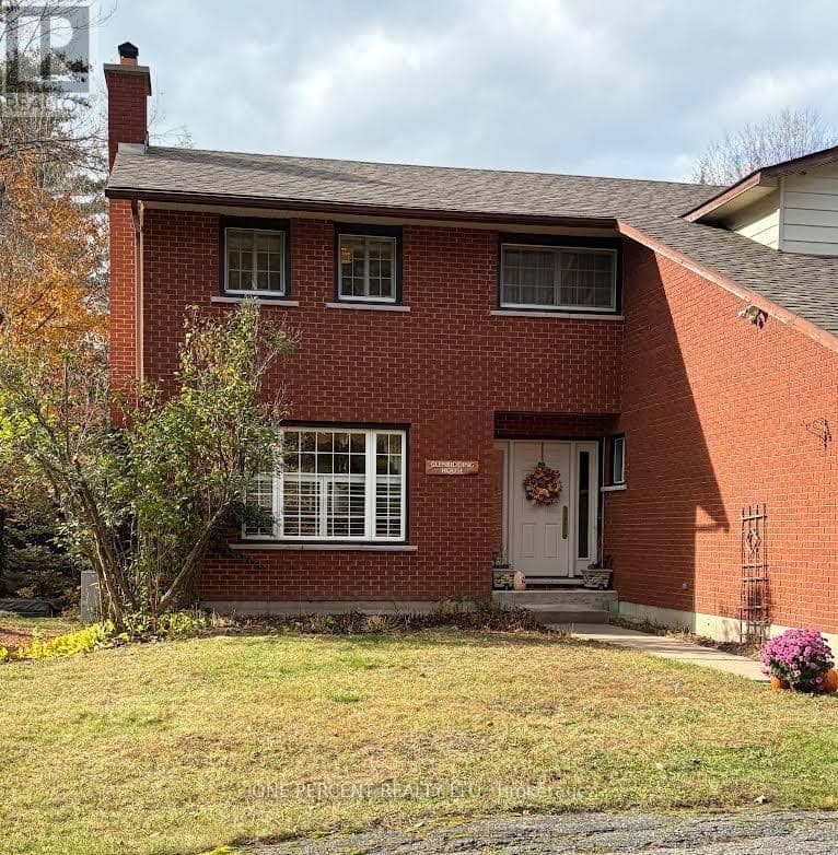 40 Golf Course Road, Bracebridge, photo 3