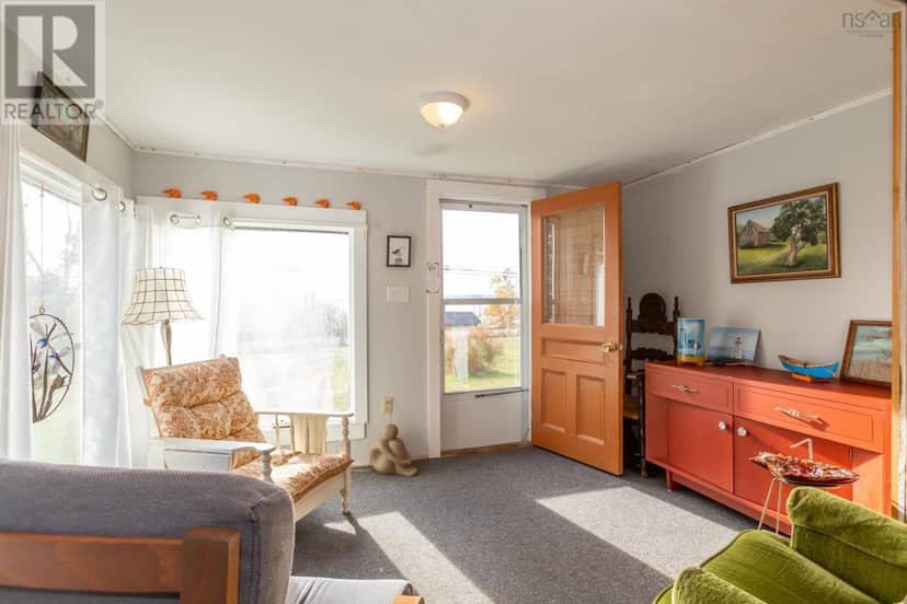 1481 Granville Road — photo 9 of 40