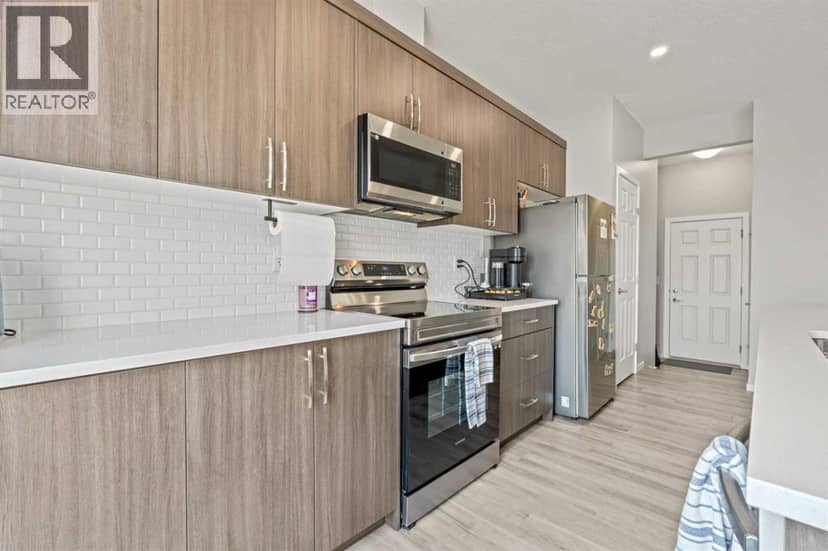 260 Carringham Way NW — photo 14 of 38