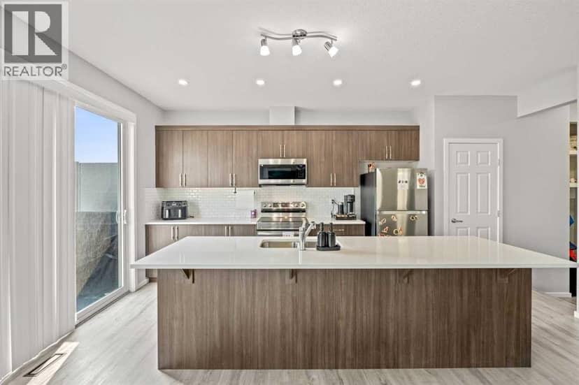 260 Carringham Way NW — photo 12 of 38