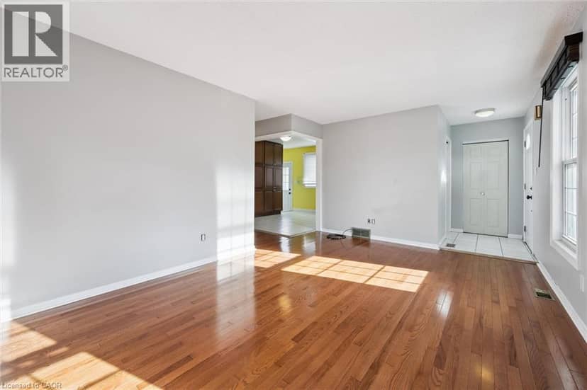 212 HERITAGE Drive — photo 6 of 40