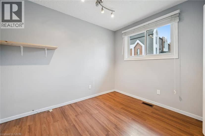 212 HERITAGE Drive — photo 15 of 40