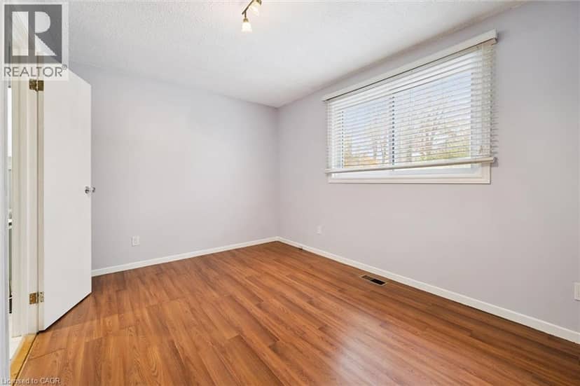 212 HERITAGE Drive — photo 18 of 40