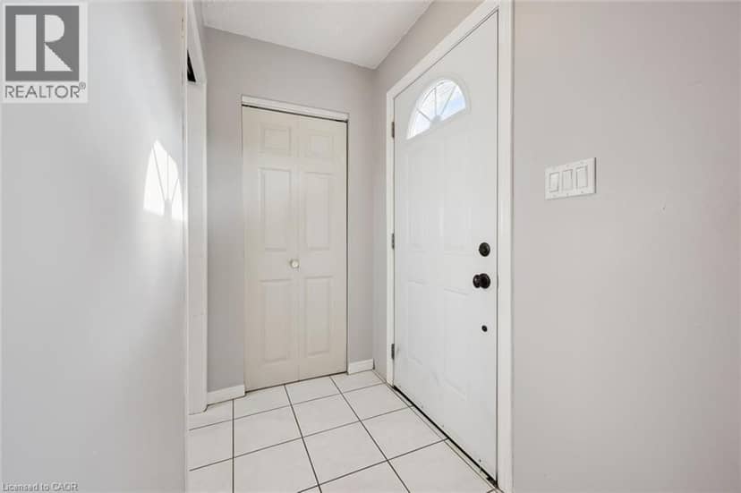 212 HERITAGE Drive — photo 3 of 40