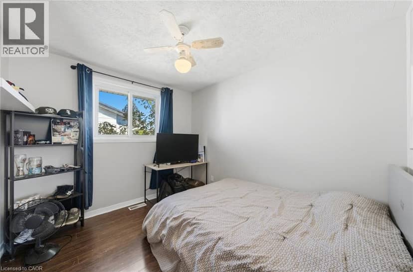 22 MCKAY Street — photo 16 of 40