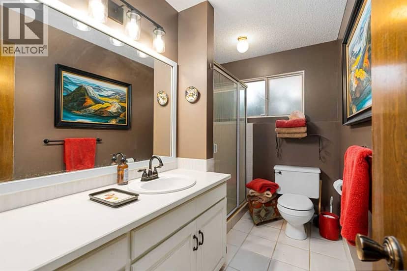10528 Mapleridge Crescent SE — photo 27 of 40