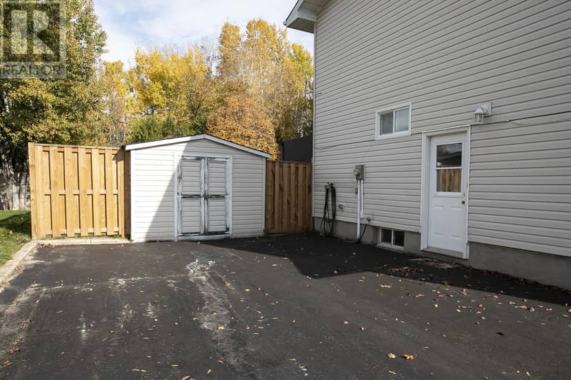 136 Glen AVE, Sault Ste. Marie, photo 2
