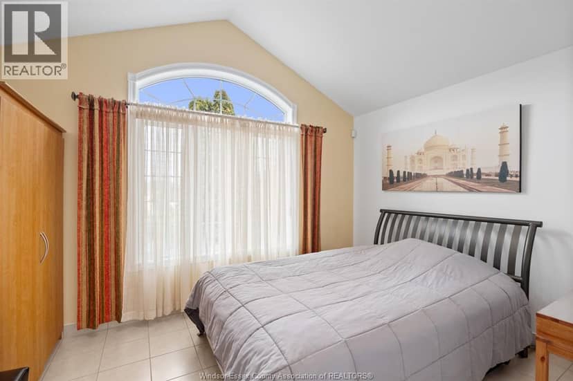 389 Pinehurst Drive — photo 7 of 39