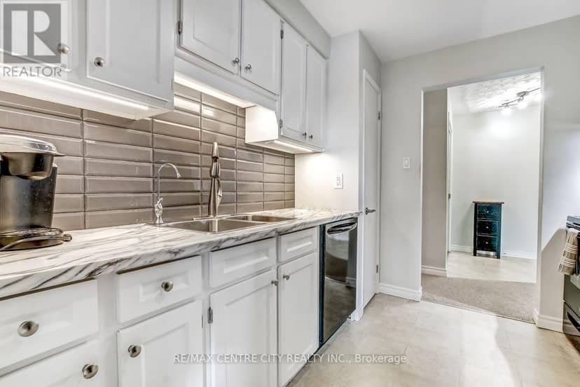 11 - 125 Elm Street — photo 14 of 31