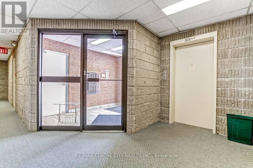11 - 125 Elm Street, St. Thomas, photo 3