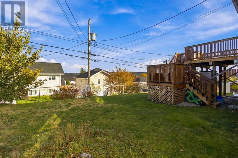 86 GREENSPOND Drive — photo 4 of 26