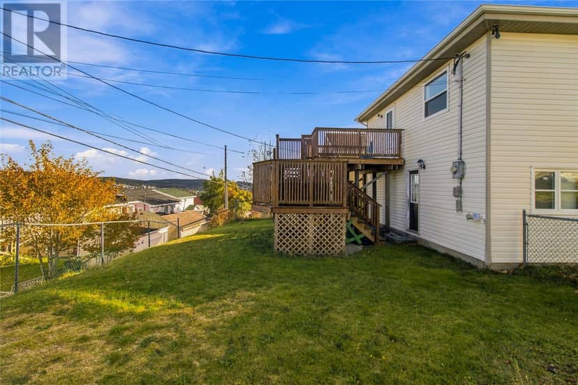 86 GREENSPOND Drive — photo 5 of 26