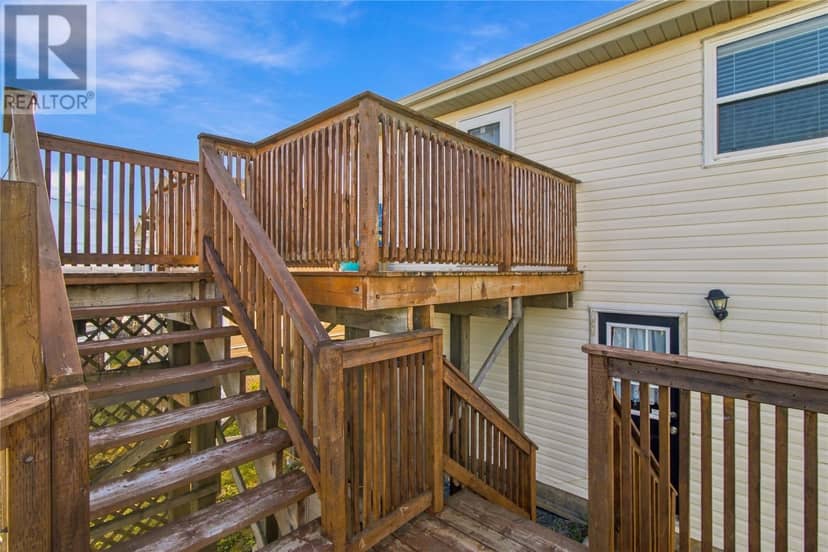86 GREENSPOND Drive — photo 7 of 26