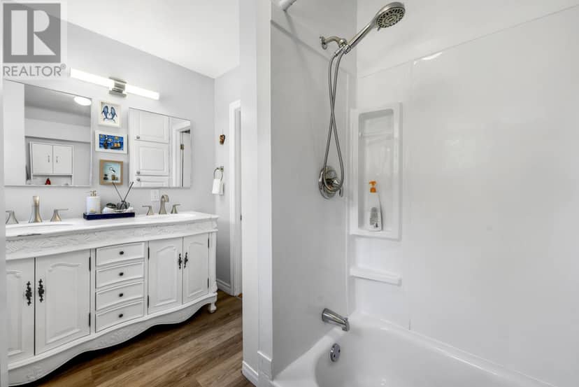 38 Smith Avenue — photo 25 of 40