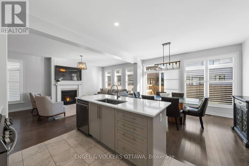 633 Moonflower Crescent — photo 11 of 35
