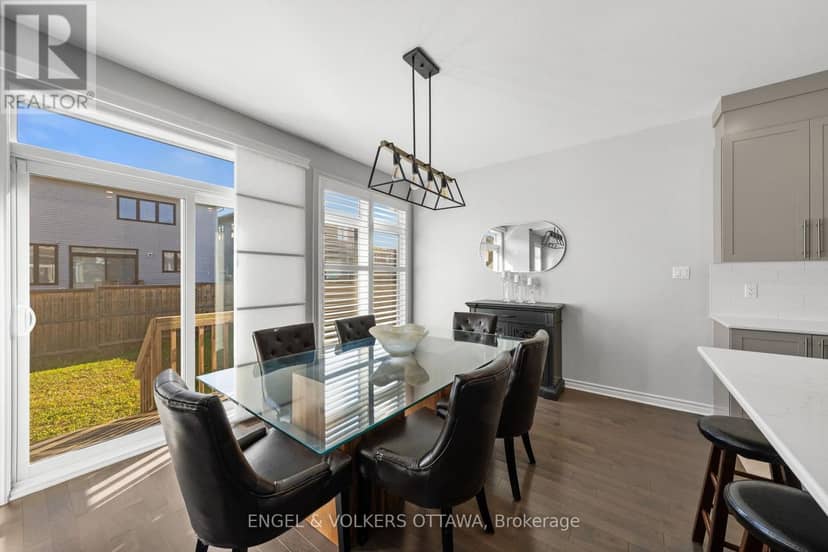 633 Moonflower Crescent — photo 14 of 35