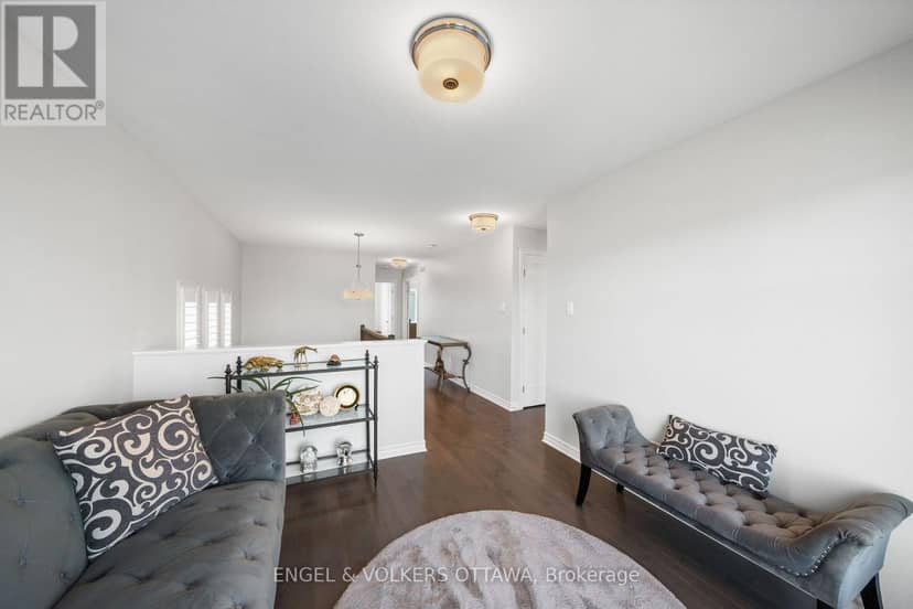 633 Moonflower Crescent — photo 17 of 35