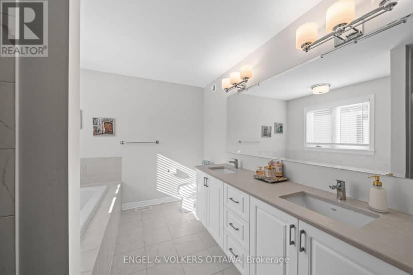 633 Moonflower Crescent — photo 21 of 35