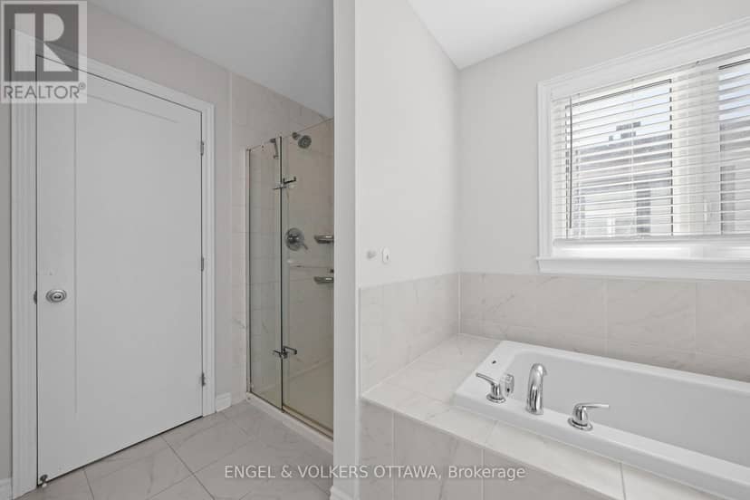 633 Moonflower Crescent — photo 23 of 35