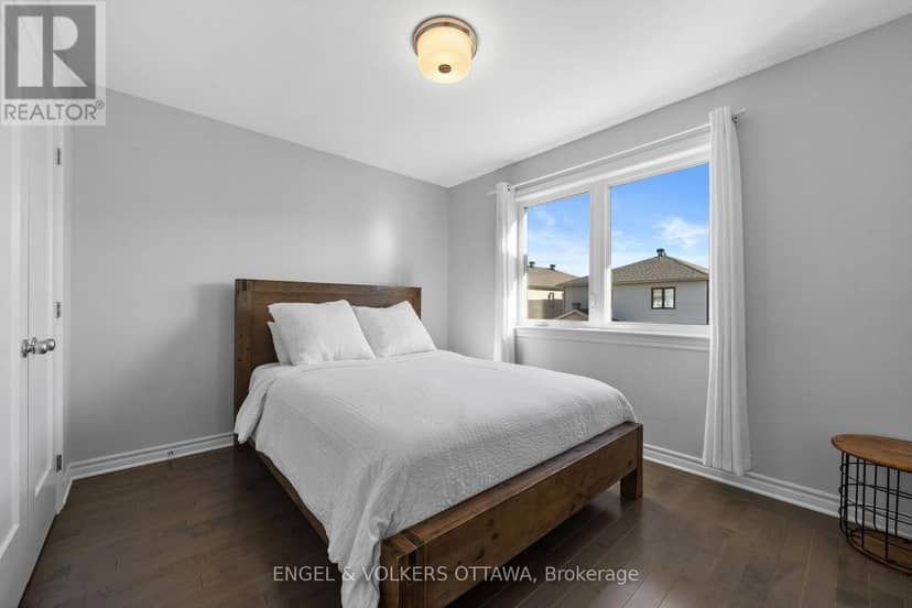633 Moonflower Crescent — photo 25 of 35