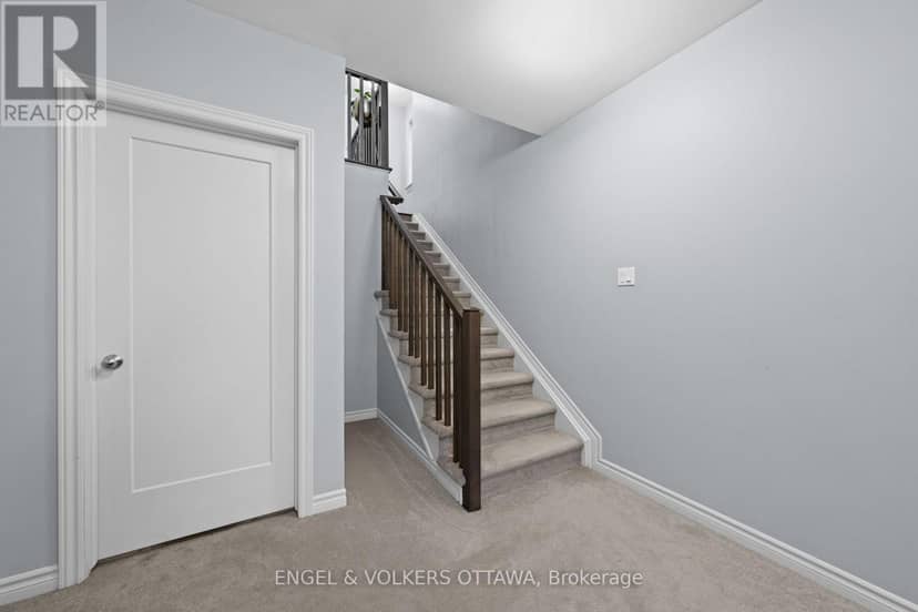 633 Moonflower Crescent — photo 28 of 35