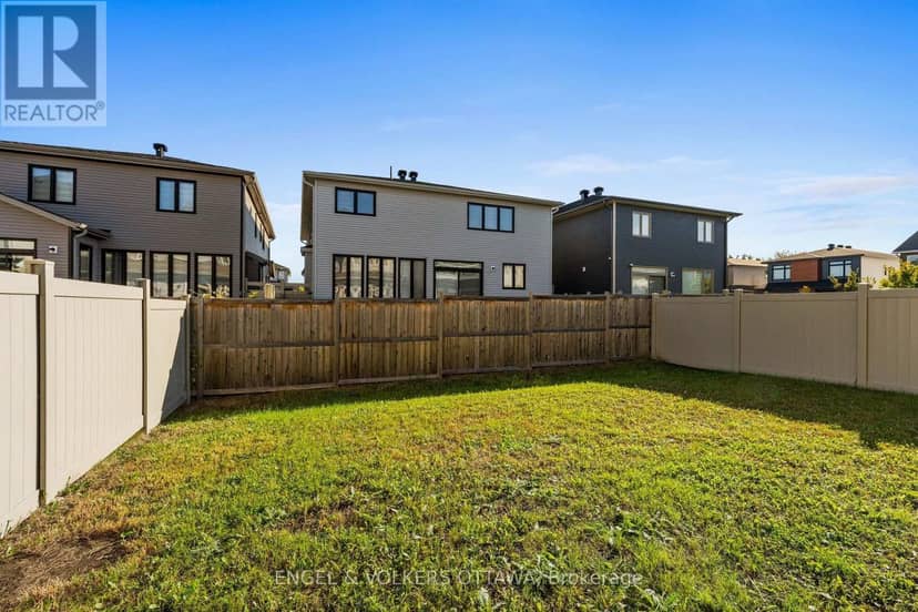 633 Moonflower Crescent — photo 31 of 35