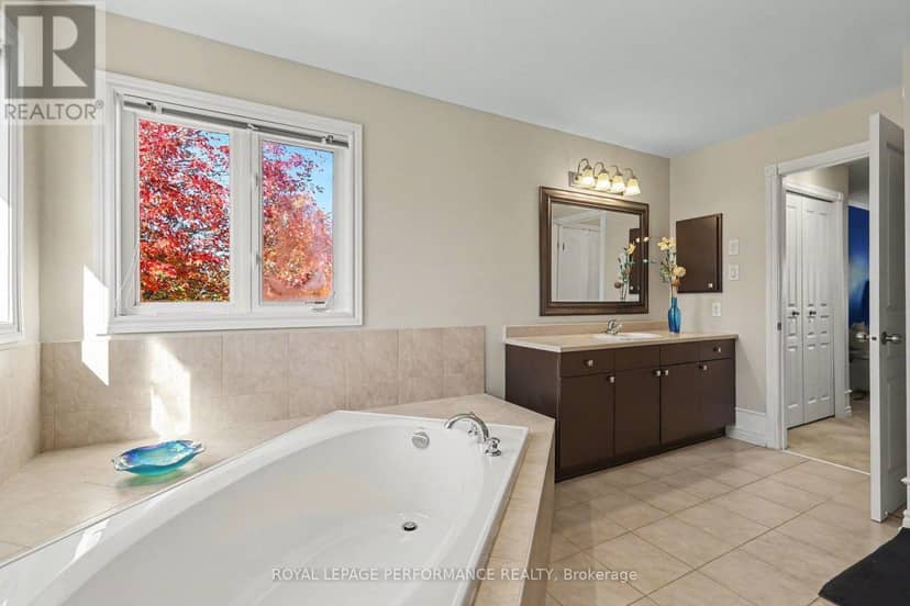 1033 Red Spruce Street — photo 21 of 40