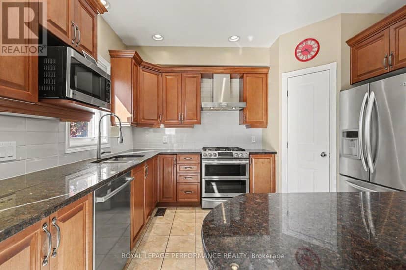 1033 Red Spruce Street, Ottawa, photo 7