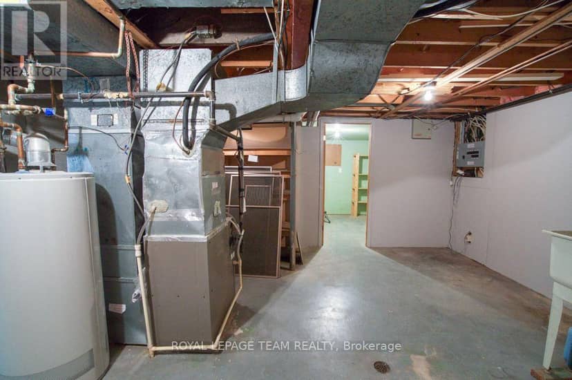 2998 Hyde Street — photo 33 of 40