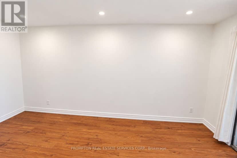 25 Lehar Crescent — photo 11 of 29